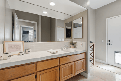 2225 Kirsten Lee Dr, Westlake Village, CA