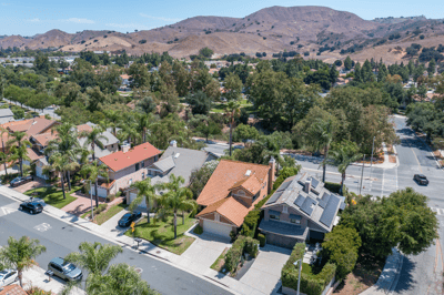 3806 Lost Springs Dr, Calabasas, CA