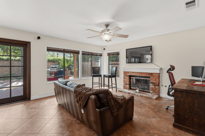3806 Lost Springs Dr, Calabasas, CA