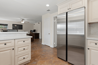 3806 Lost Springs Dr, Calabasas, CA