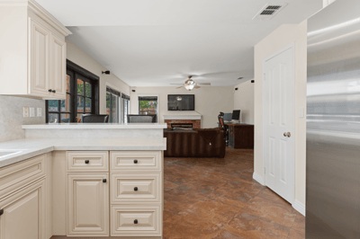 3806 Lost Springs Dr, Calabasas, CA