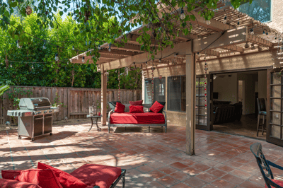 3806 Lost Springs Dr, Calabasas, CA