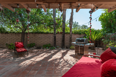 3806 Lost Springs Dr, Calabasas, CA
