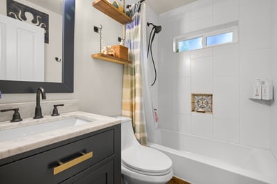 Updated main floor full bathroom
