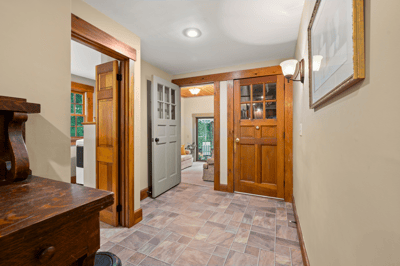9 Checkerberry Ln, Bedford, NH