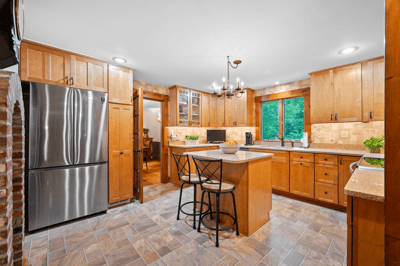 9 Checkerberry Ln, Bedford, NH