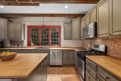 1766 Ashley Dr, Westminster, MD