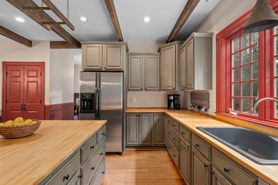 1766 Ashley Dr, Westminster, MD