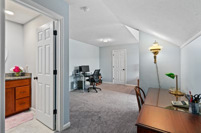 502 Stonecliff Ln, Butler, PA