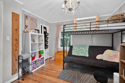 2209 Hillside Ave., West Des Moines, IA