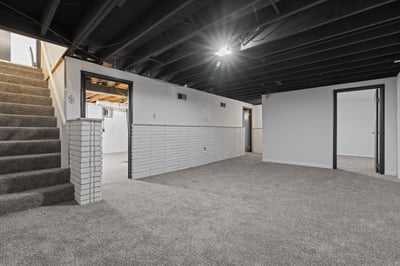 11118 Alan Shepard Dr, Maryland Heights, MO