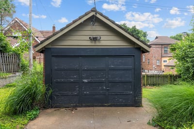 7332 Country Club DR, Saint Louis, MO