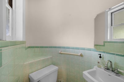 7332 Country Club DR, Saint Louis, MO