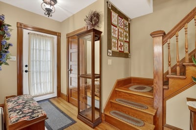 224 College Highway, Southampton, MA