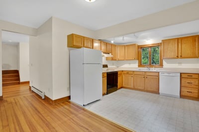 224 College Highway, Southampton, MA