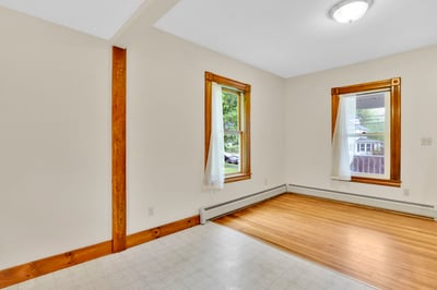 224 College Highway, Southampton, MA