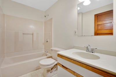 224 College Highway, Southampton, MA