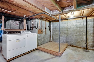 224 College Highway, Southampton, MA