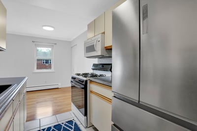 272 Regency Park Dr, Agawam, MA