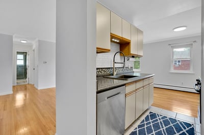 272 Regency Park Dr, Agawam, MA