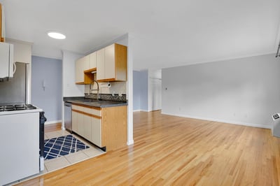 272 Regency Park Dr, Agawam, MA
