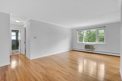 272 Regency Park Dr, Agawam, MA