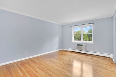 272 Regency Park Dr, Agawam, MA