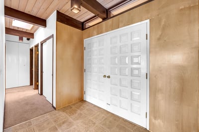 2546 SW Sherwood Drive, Portland, OR