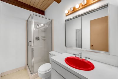 2546 SW Sherwood Drive, Portland, OR