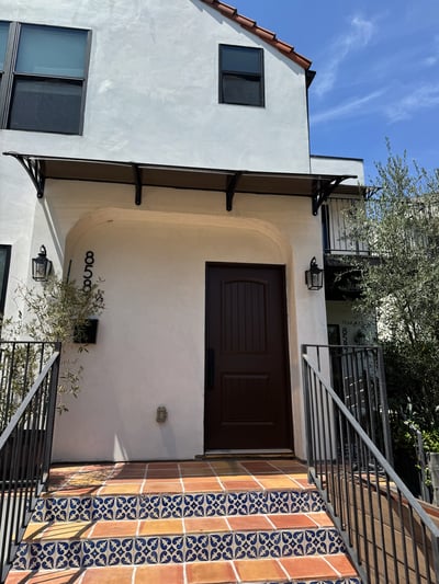 Single Unit Entrance