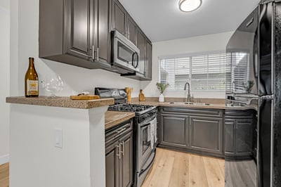 5500 owensmouth ave, 104, los angeles, CA