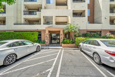 5500 owensmouth ave, 104, los angeles, CA