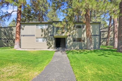 813 E Desperado Trail, Unit 102, Sisters, OR