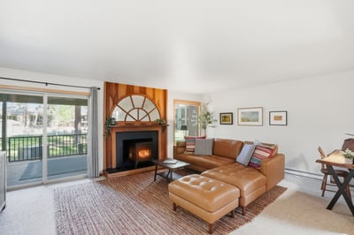 813 E Desperado Trail, Unit 102, Sisters, OR