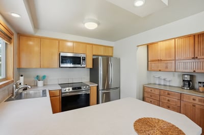813 E Desperado Trail, Unit 102, Sisters, OR