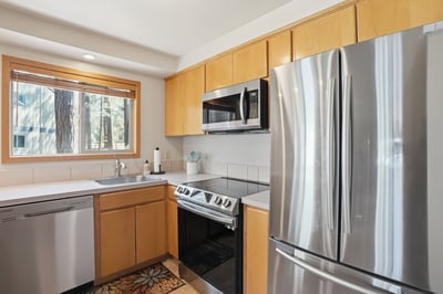 813 E Desperado Trail, Unit 102, Sisters, OR