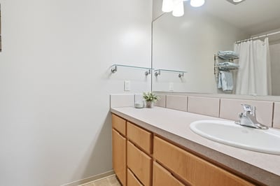 813 E Desperado Trail, Unit 102, Sisters, OR