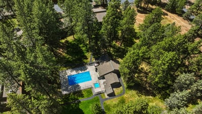 813 E Desperado Trail, Unit 102, Sisters, OR