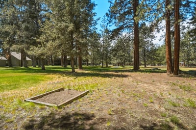 813 E Desperado Trail, Unit 102, Sisters, OR