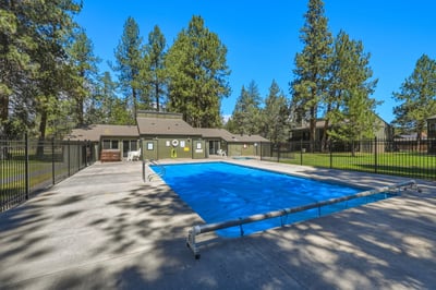 813 E Desperado Trail, Unit 102, Sisters, OR
