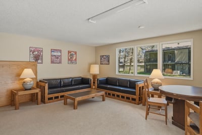813 E Desperado Trail, Unit 102, Sisters, OR