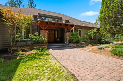 16863 Royal Coachman Drive, Sisters, OR