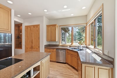 16863 Royal Coachman Drive, Sisters, OR