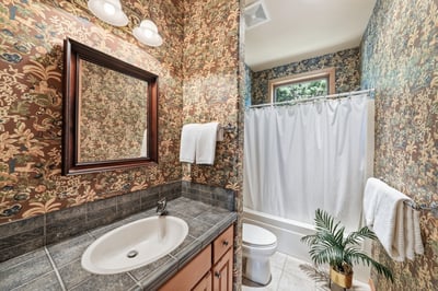 16863 Royal Coachman Drive, Sisters, OR