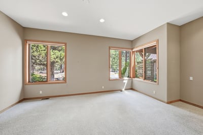 16863 Royal Coachman Drive, Sisters, OR