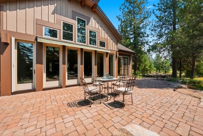 16863 Royal Coachman Drive, Sisters, OR