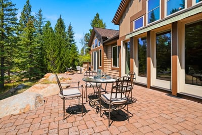 16863 Royal Coachman Drive, Sisters, OR