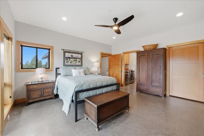 17740 Ox Spur Ct, Bend, OR