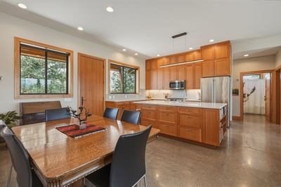 17740 Ox Spur Ct, Bend, OR