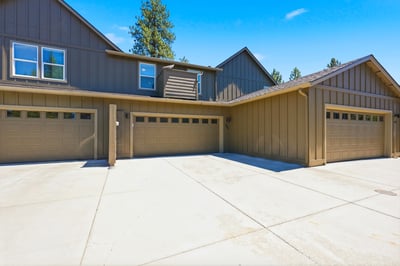 950 N HINDEMAN AVE, Sisters, OR